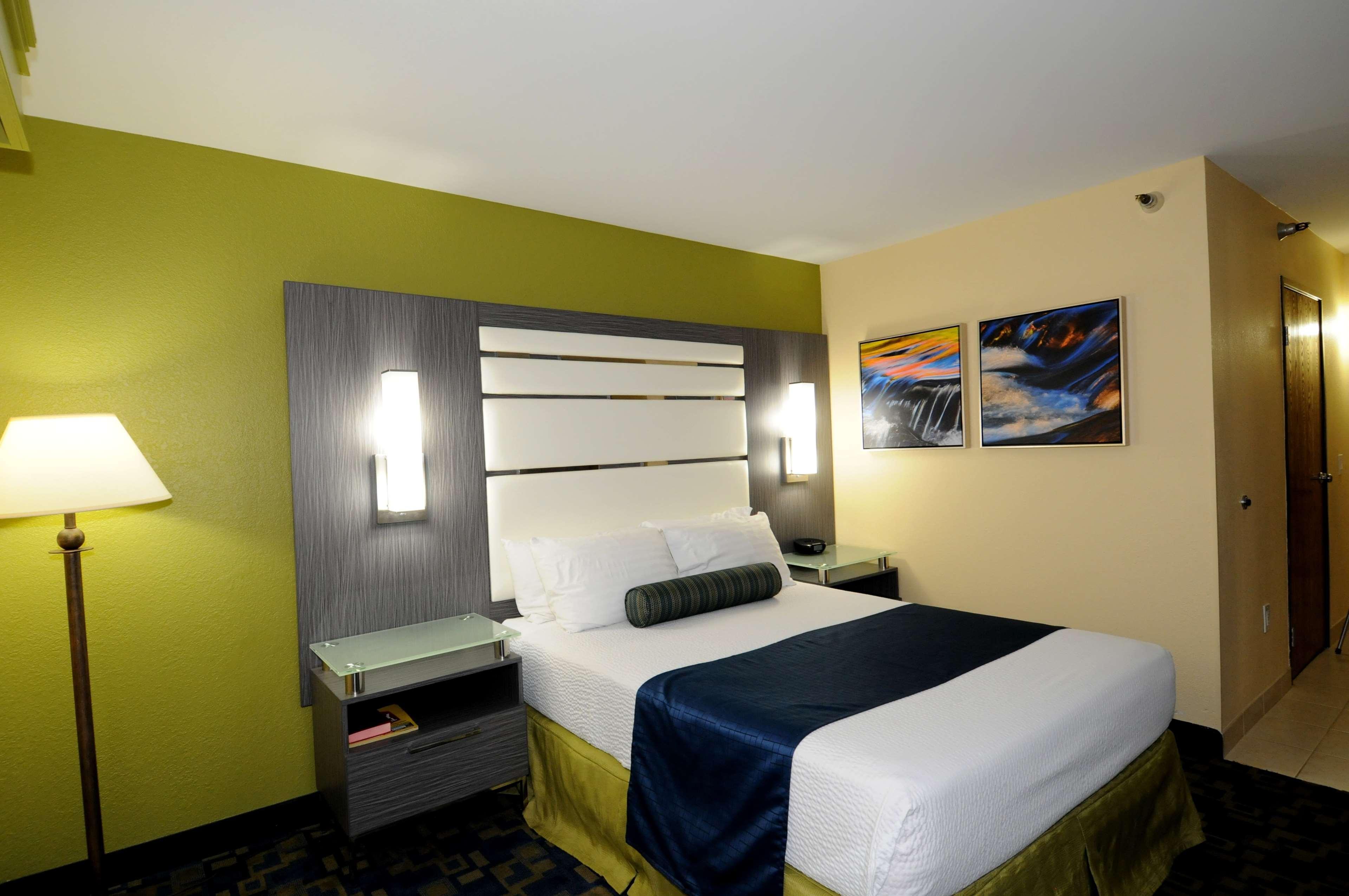 Best Western Antelope Inn & Suites Ред Блъф Екстериор снимка