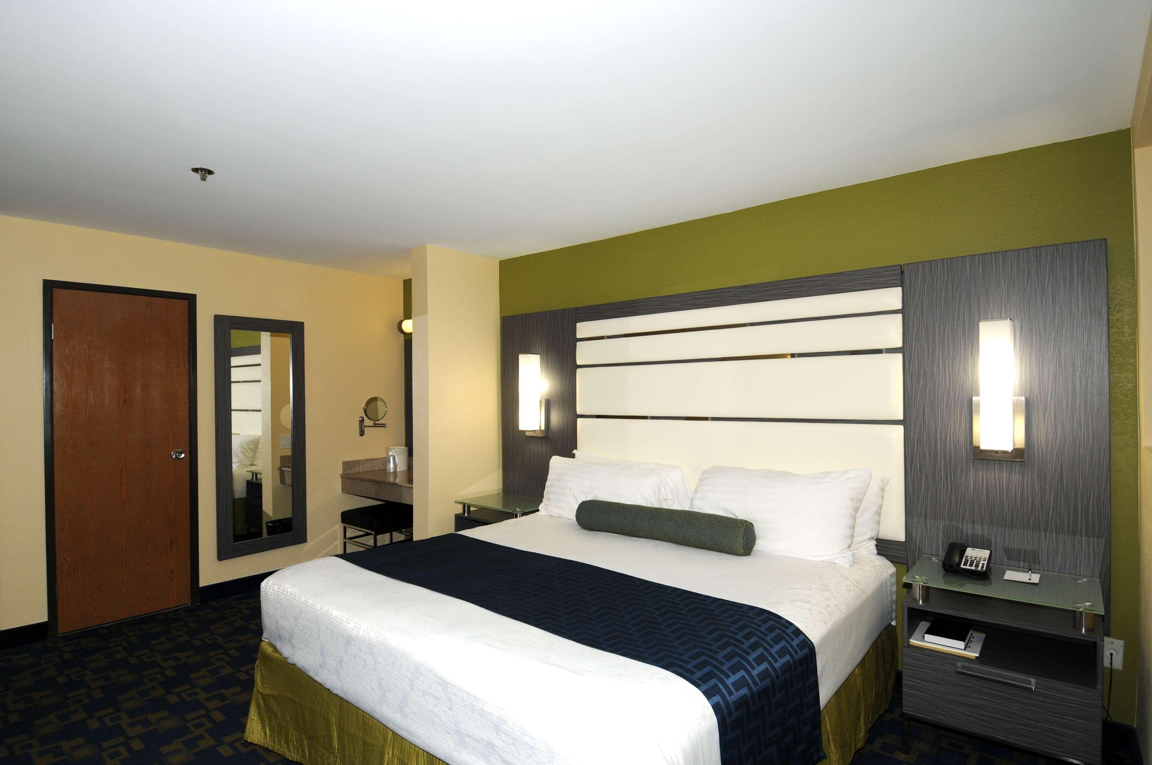 Best Western Antelope Inn & Suites Ред Блъф Екстериор снимка