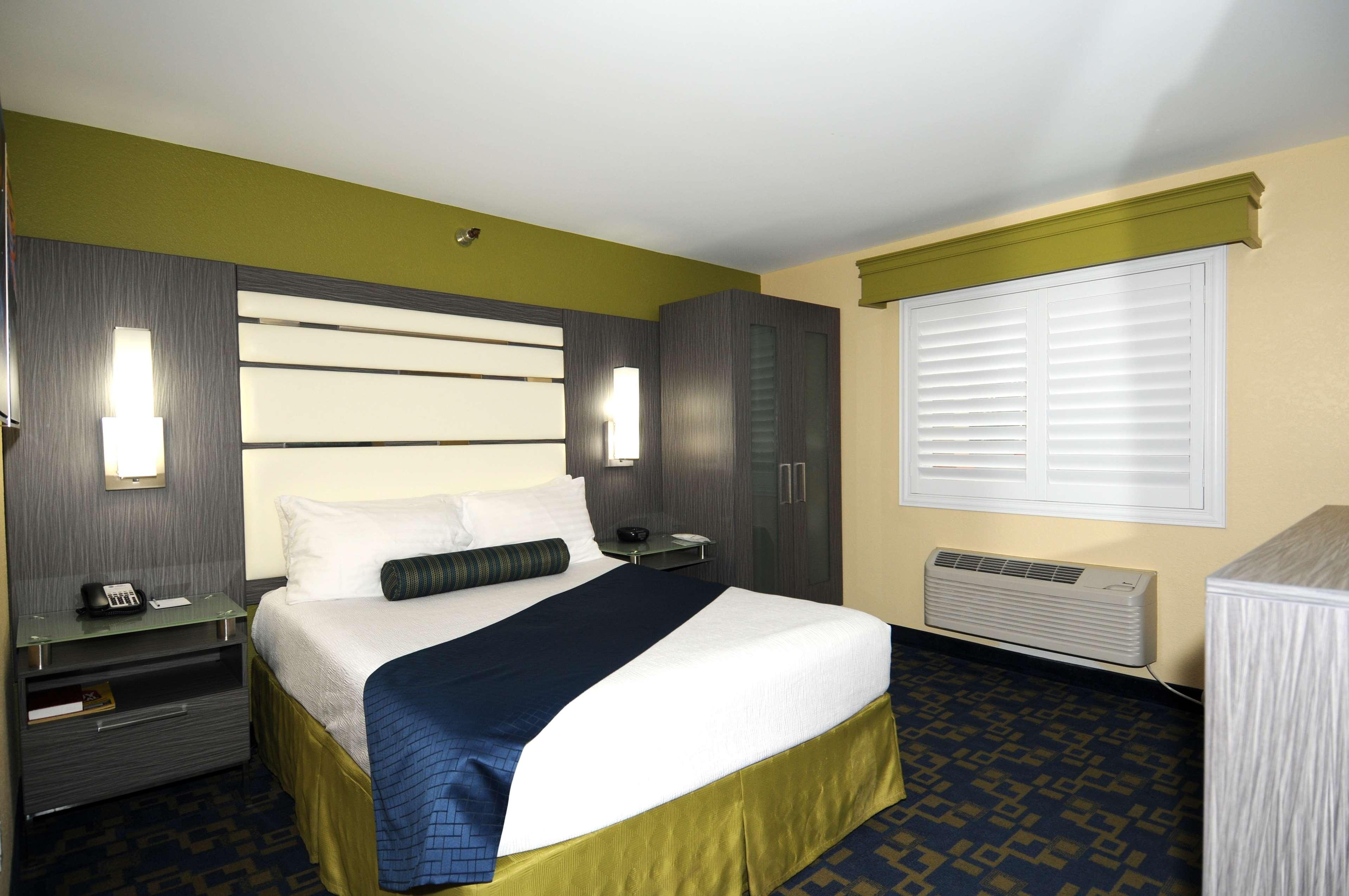Best Western Antelope Inn & Suites Ред Блъф Екстериор снимка