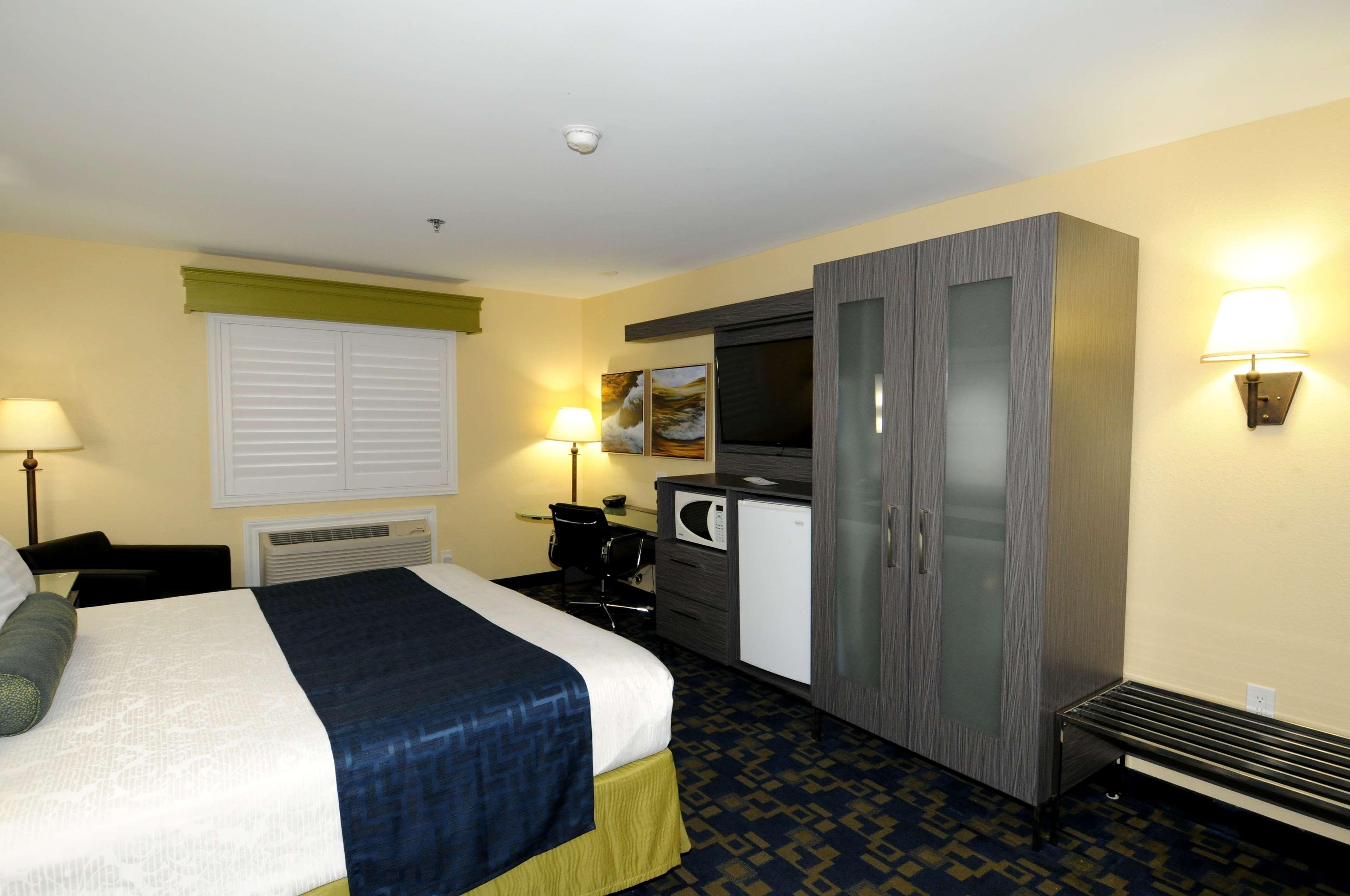 Best Western Antelope Inn & Suites Ред Блъф Екстериор снимка