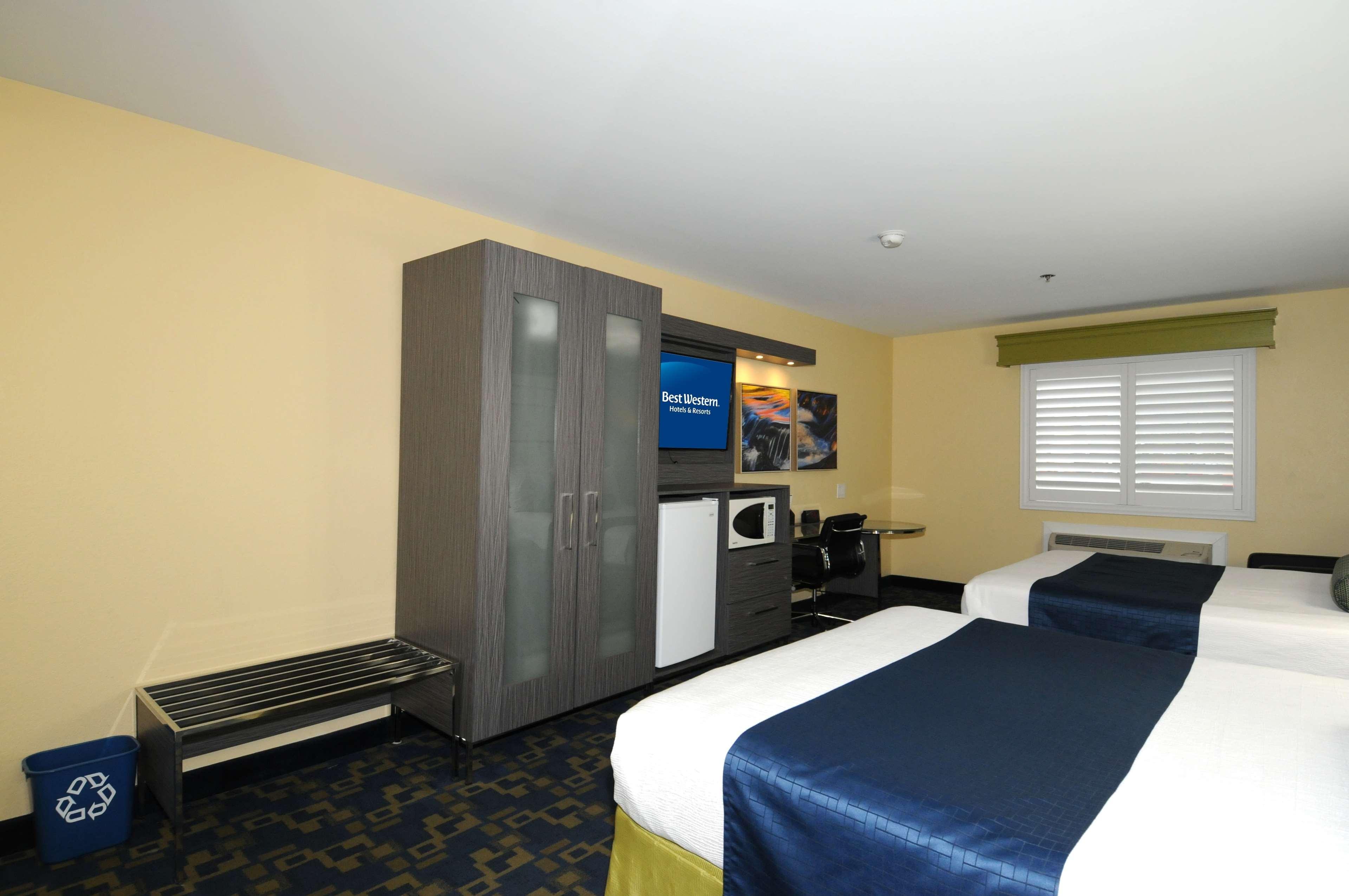 Best Western Antelope Inn & Suites Ред Блъф Екстериор снимка