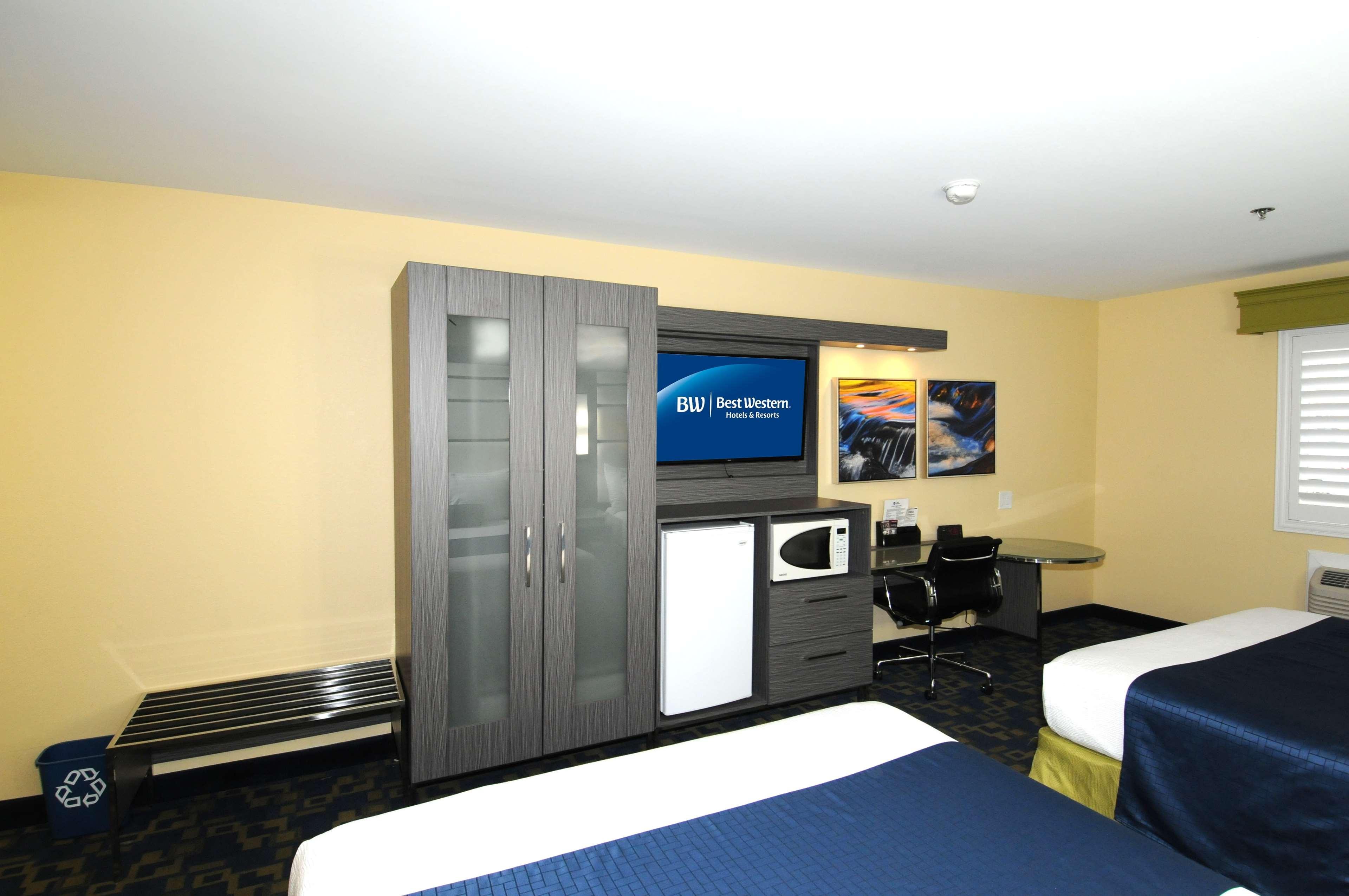 Best Western Antelope Inn & Suites Ред Блъф Екстериор снимка