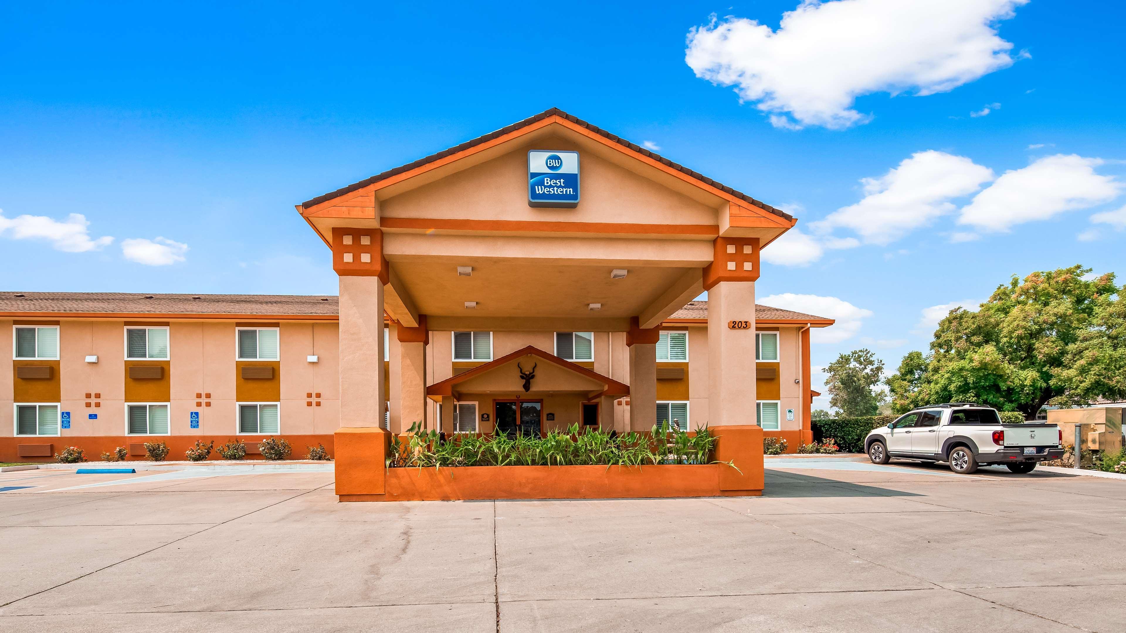 Best Western Antelope Inn & Suites Ред Блъф Екстериор снимка