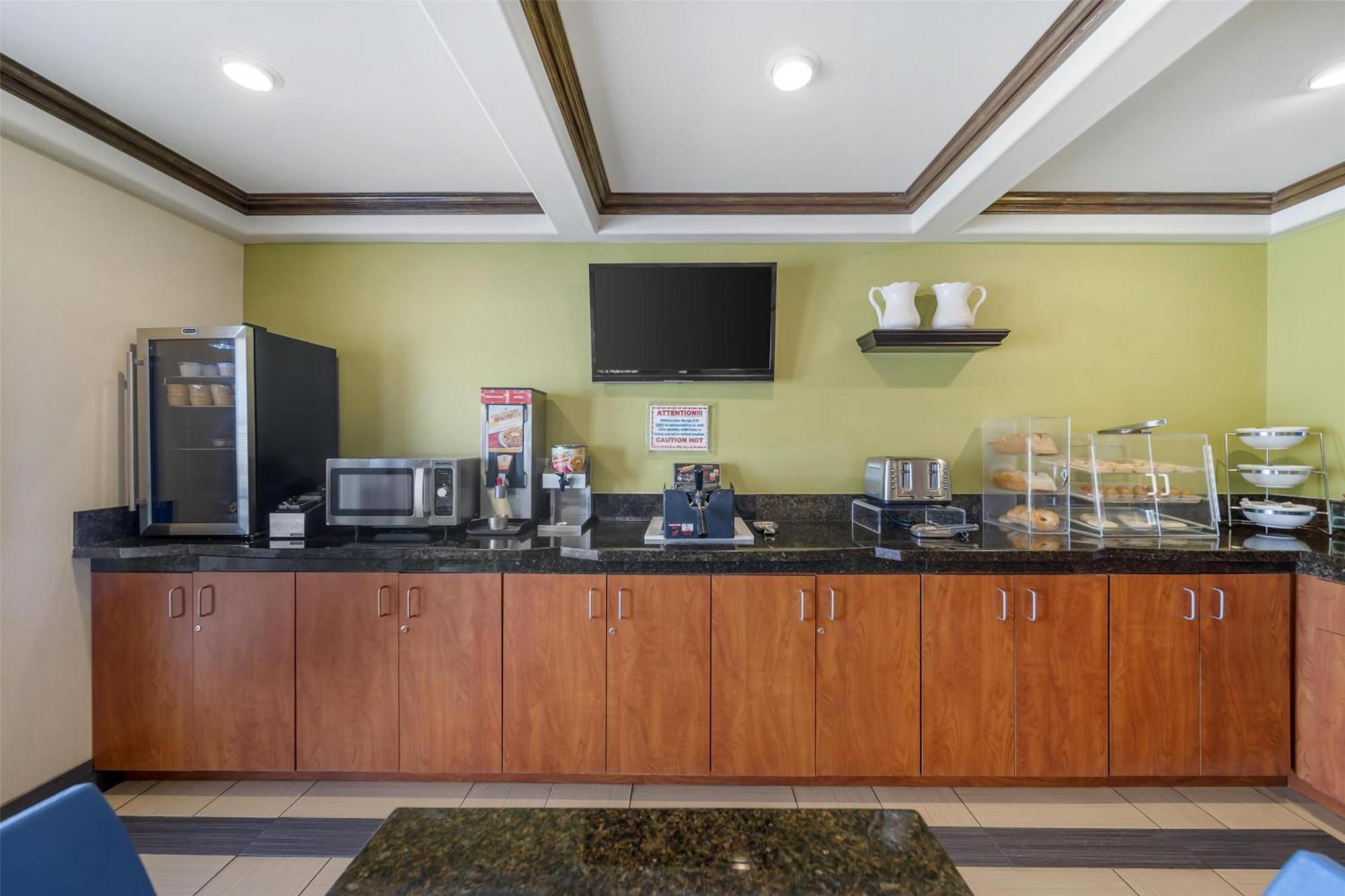 Best Western Antelope Inn & Suites Ред Блъф Екстериор снимка
